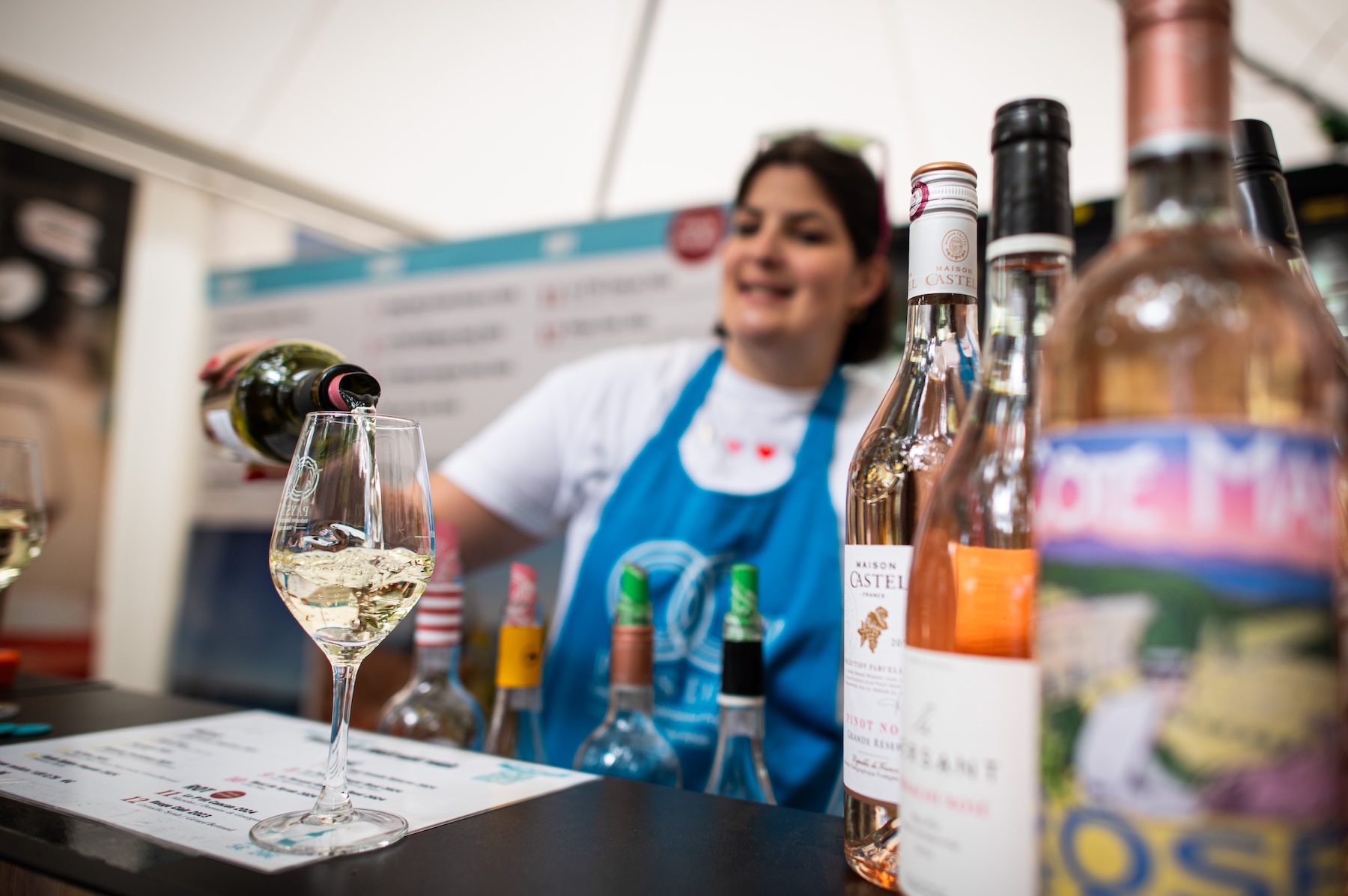 Weinexperten führen durch Pays d'Oc IGP Tastings.